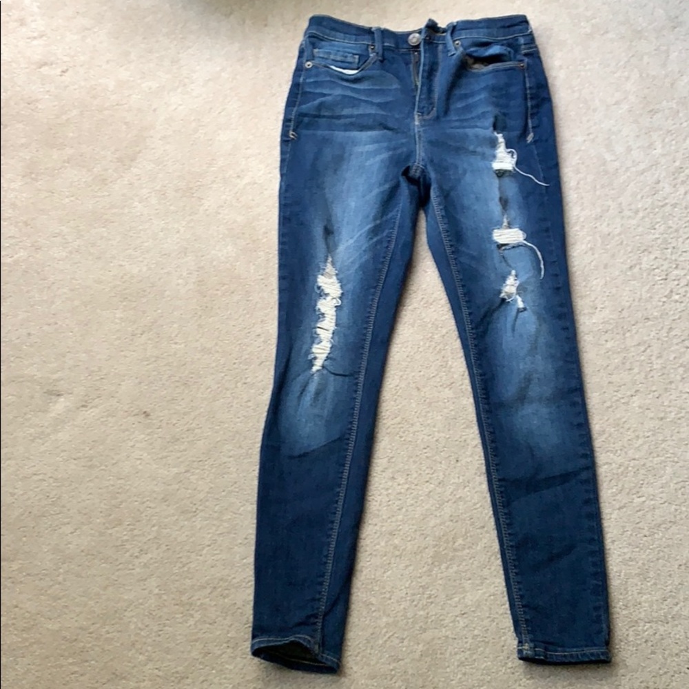 Blue ripped jeans high rise